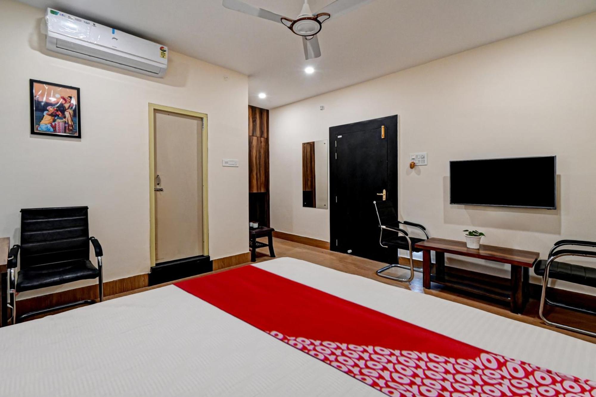 Super Hotel O Axom Inn Barpeta Екстериор снимка